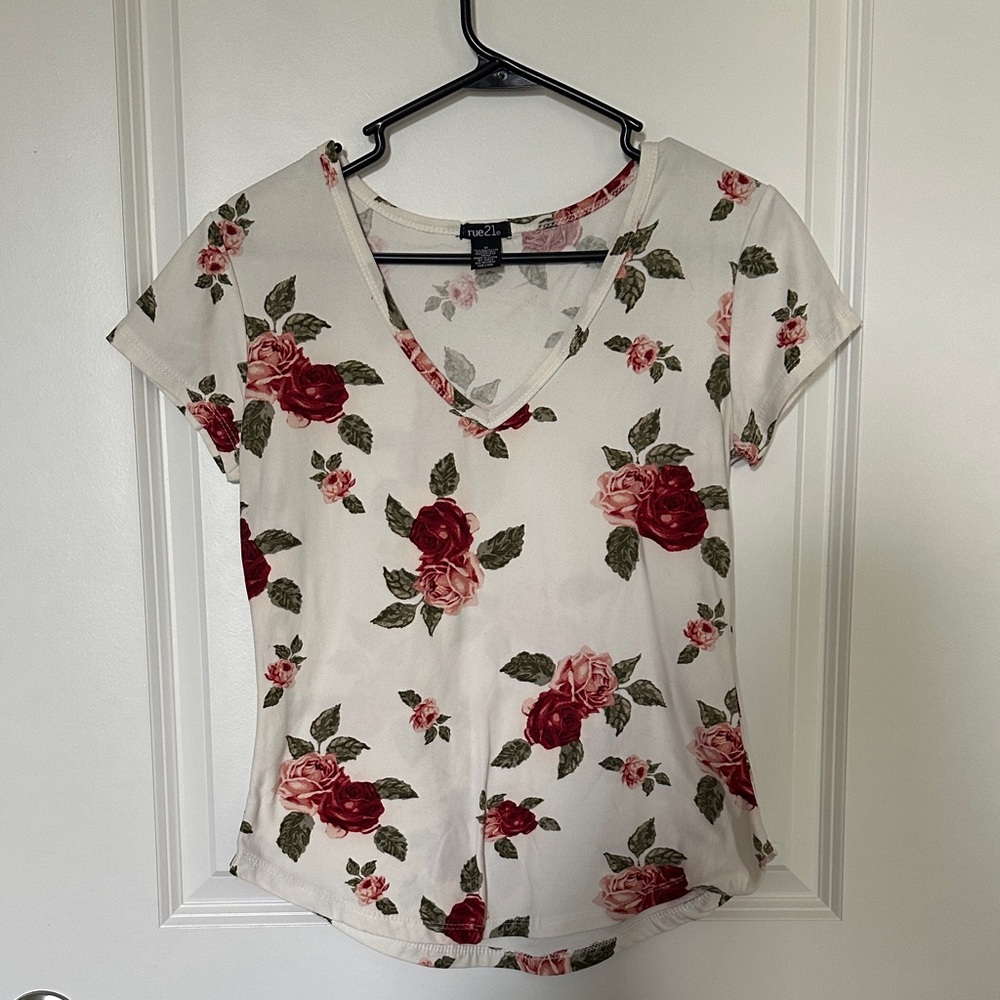 Floral V-Neck Short Sleeve Top